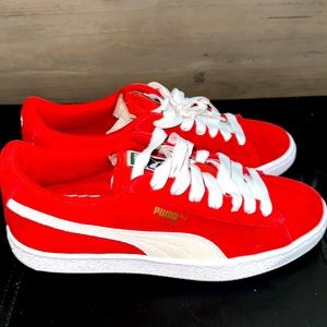 Brand new,Puma suede classic, Kids shoes,size 7c